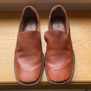Born Leather Loafers 40.5 sz 9